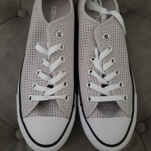 🖤 Converse Chuck Taylor All-Star Women's Shoes 🖤